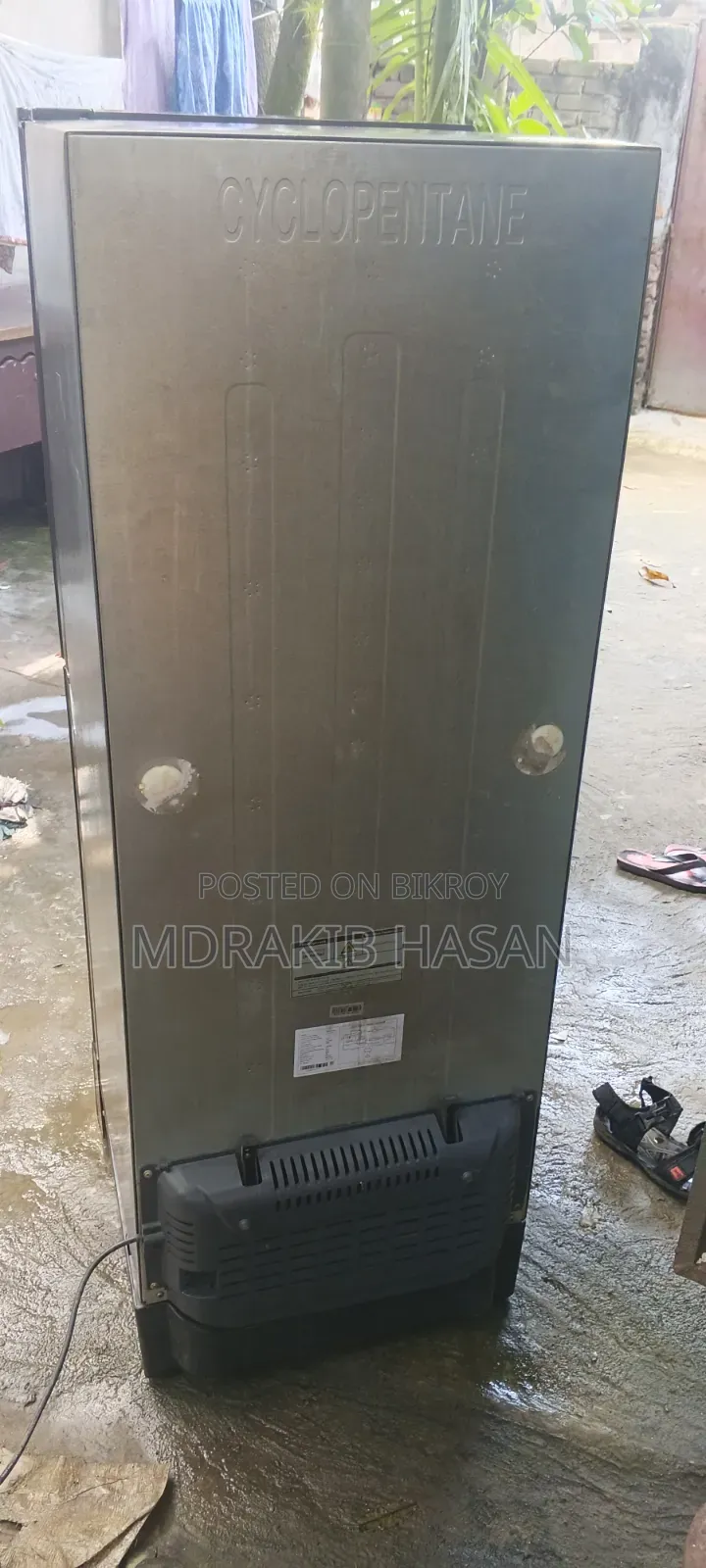 Refrigerator