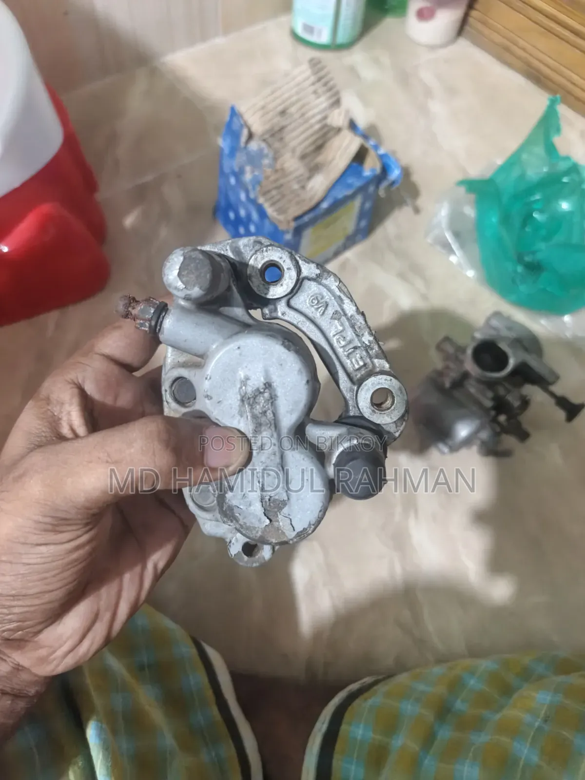 Pulsar Carburetor + Caliper