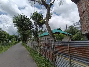 জরুরি ভিত্তিতে জমি বিক্রি করা হবে