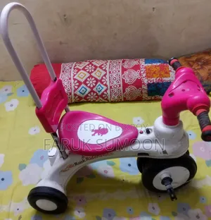 বাচ্চাদের তিন চাকার রিক্সা বিক্রি হবে