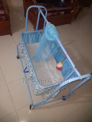 বেবি দোলনা (লোহার বডি)