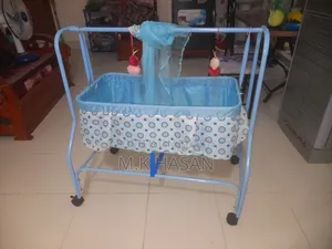 বেবি দোলনা (লোহার বডি)