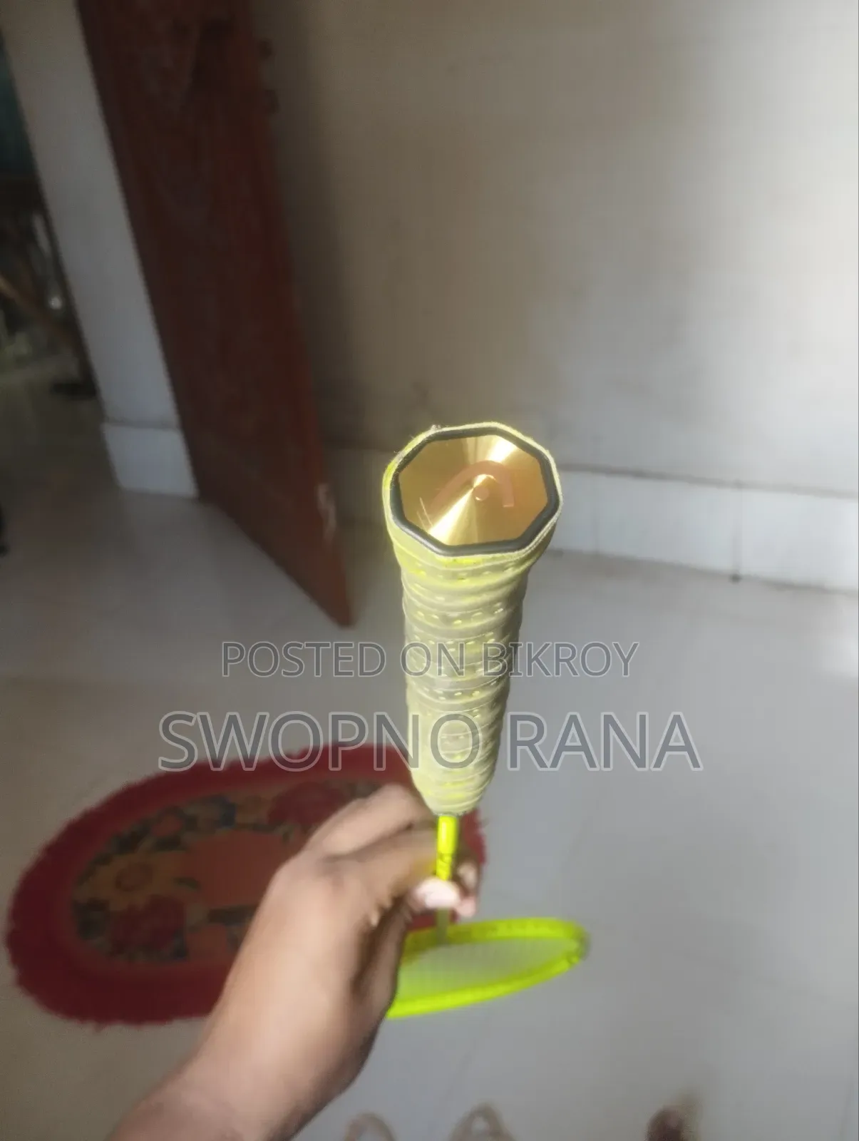 Head badminton racket will be sold urgently.