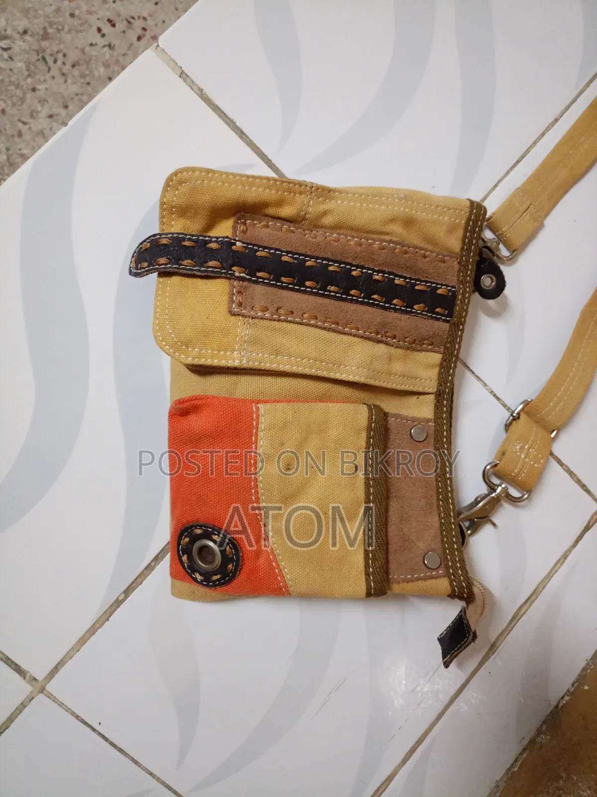 Yager Canvas Sling Bag
