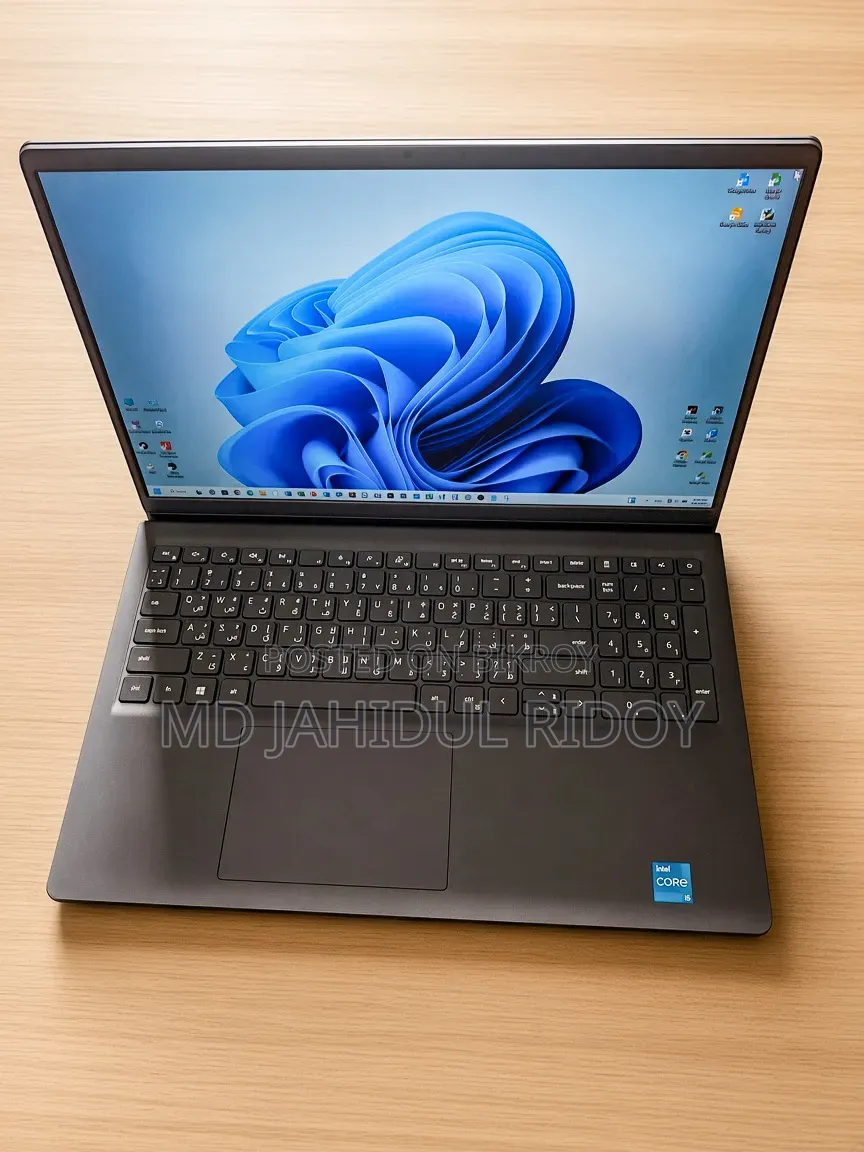 Laptop Dell Vostro 3520 8GB Intel Core i5 SSD 512GB