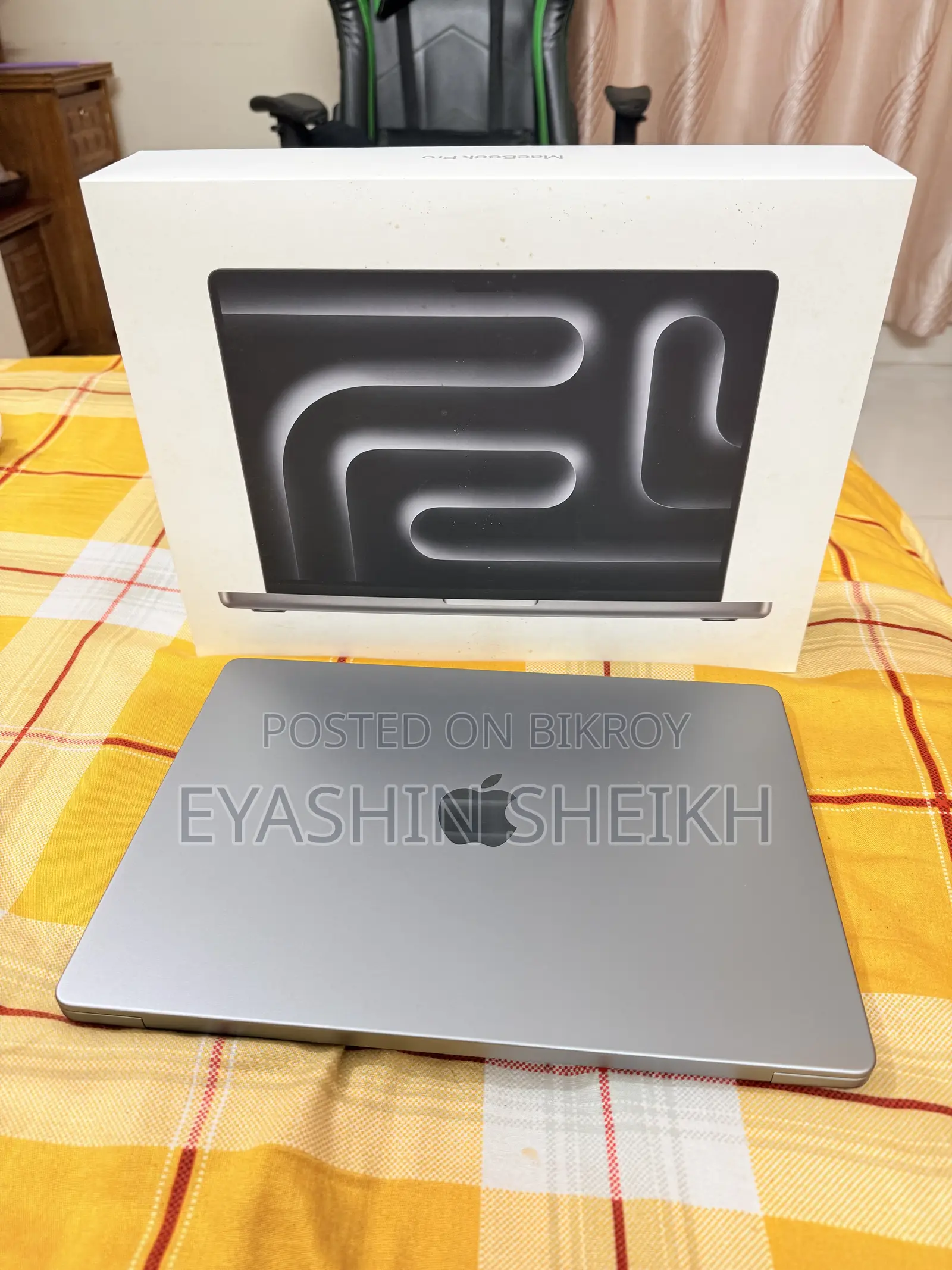 ল্যাপটপ অ্যাপল ম্যাকবুক প্রো ২০২৪ এম৩ ৮জিবি অ্যাপল এম৩ এসএসডি ৫১২জিবি