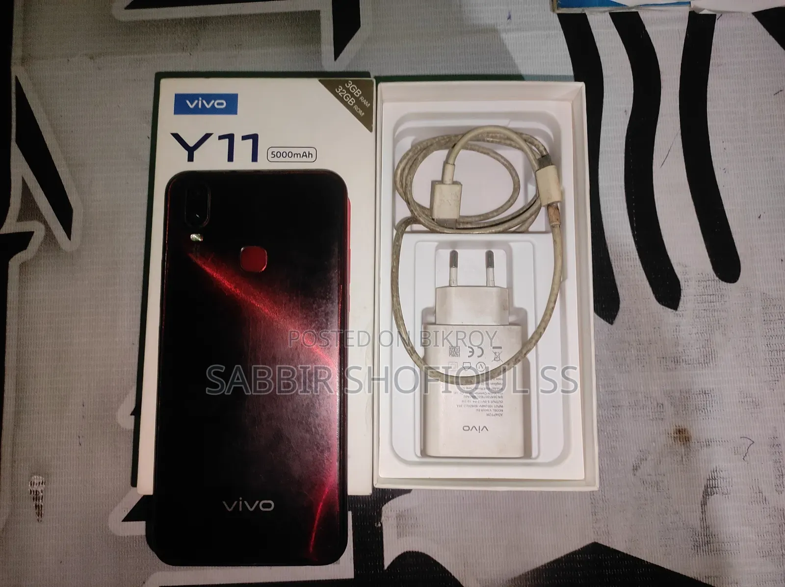 Vivo Y11 32 GB Red