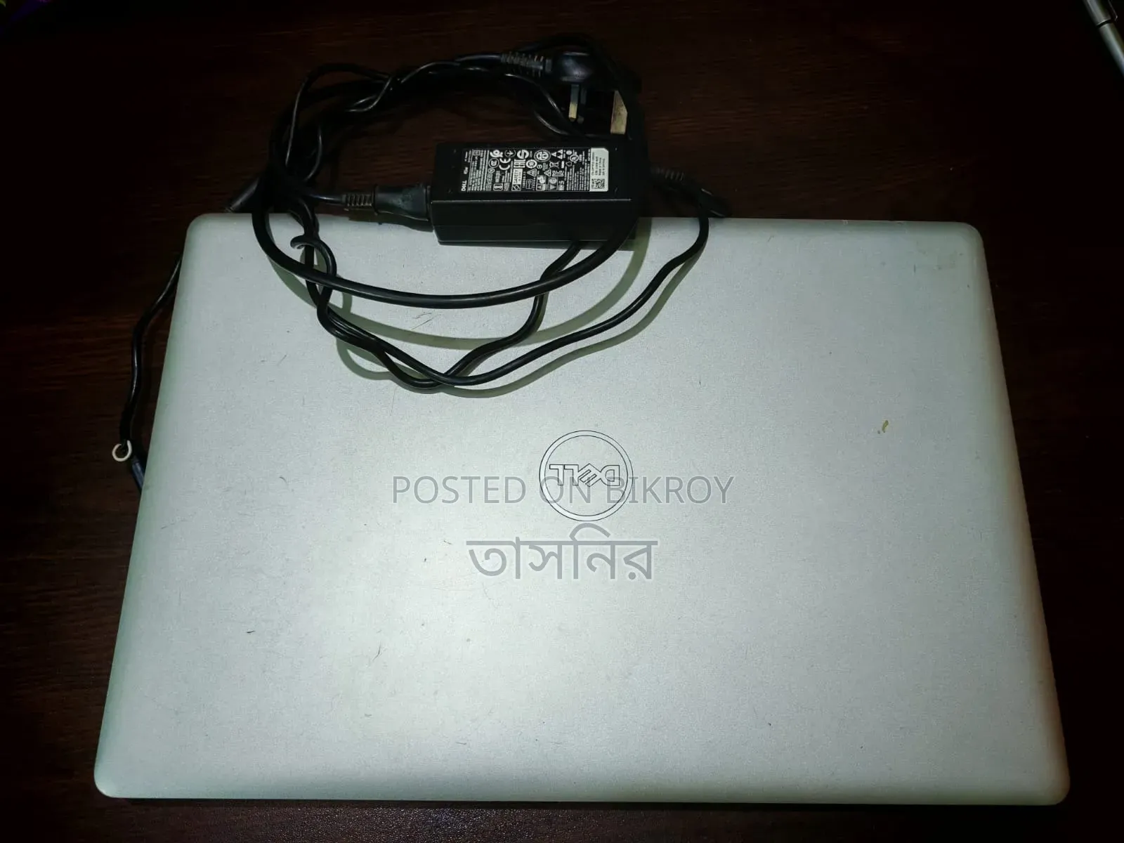 ল্যাপটপ ডেল ইন্সপায়রন ১৫ ৩৫৯৩ ৪জিবি ইন্টেল কোর আই৩ এসএসডি ১টি