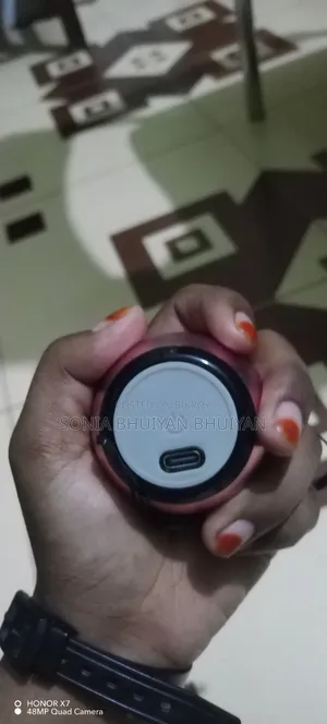 এটি একটি প্রিমিয়াম কোয়ালিটির সাউন্ড বক্স
