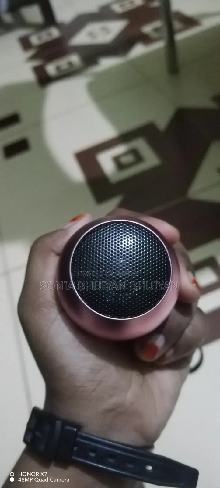 এটি একটি প্রিমিয়াম কোয়ালিটির সাউন্ড বক্স
