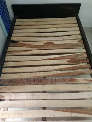 Bed / Semi Double Bed