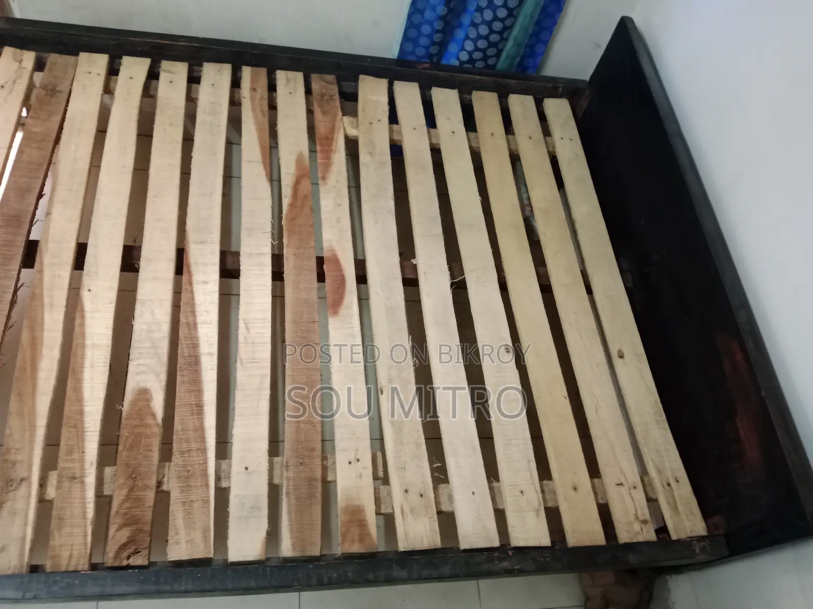 Bed / Semi Double Bed