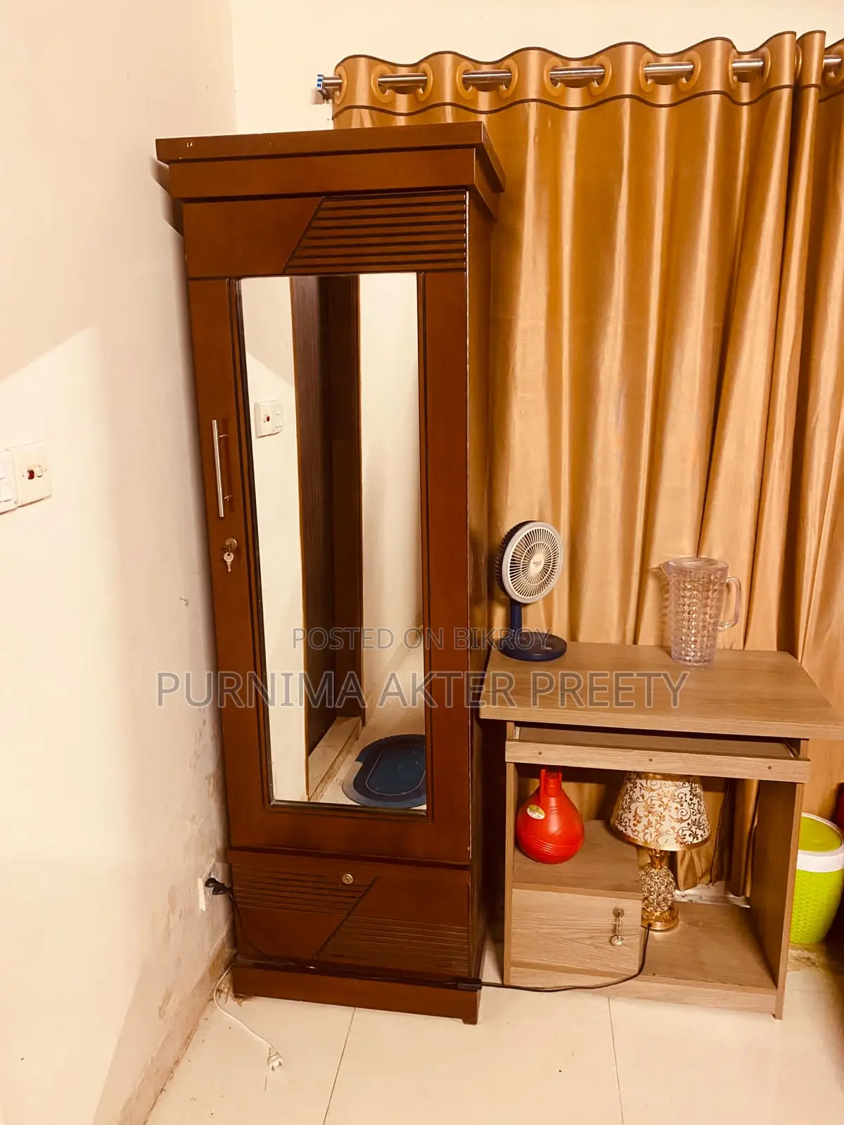 Cabinet Almirah for Sale