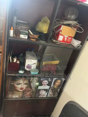 বুক শেলফ