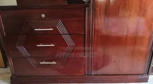 ড্রেসিং টেবিল + ওয়ার্ডরোব