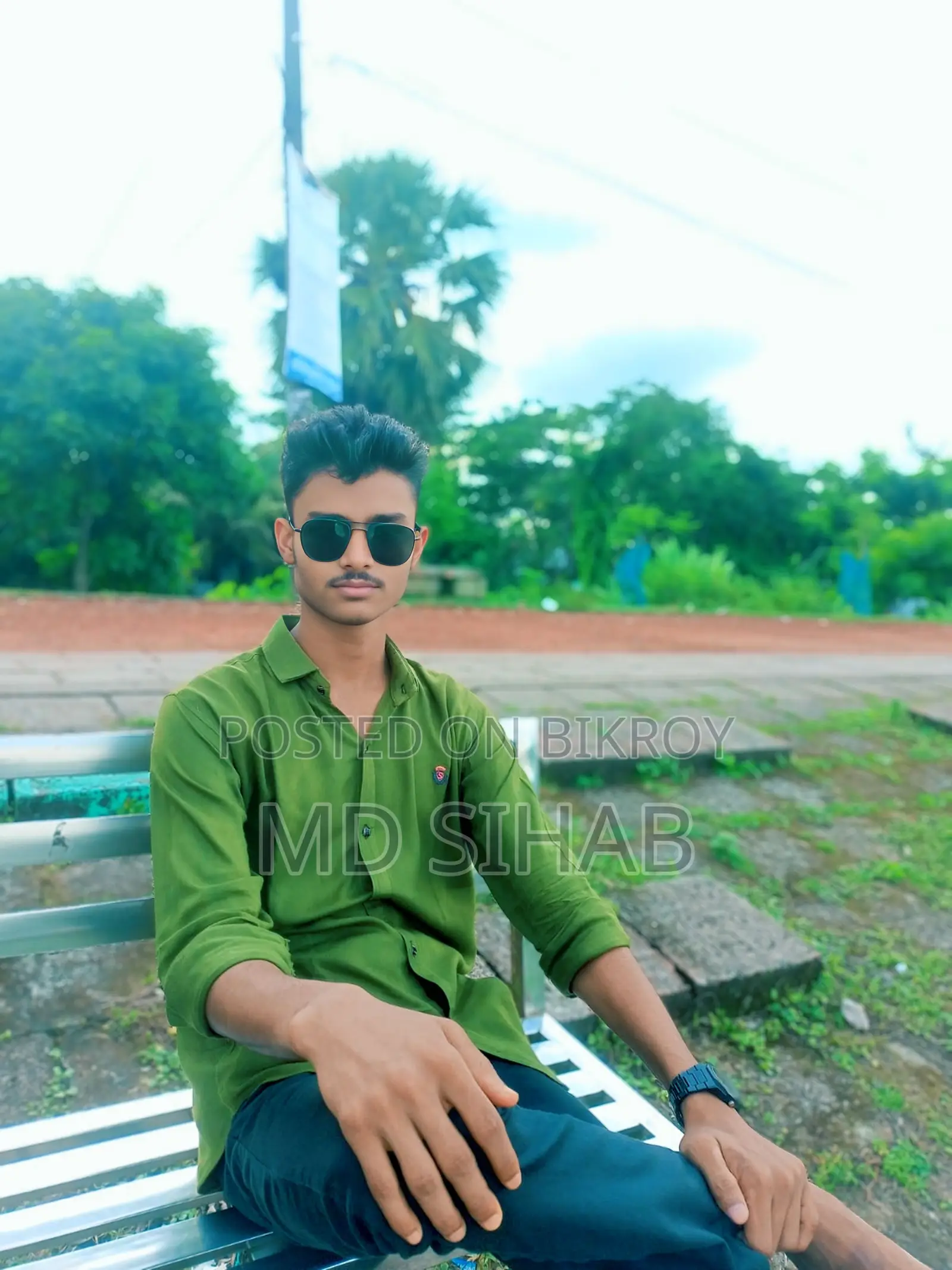 শপিংমল এ নিয়োগ বিঙ্গপ্তি।