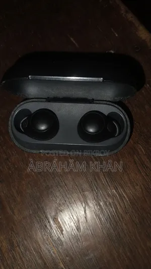 এয়ারপডস বিক্রয়ের জন্য