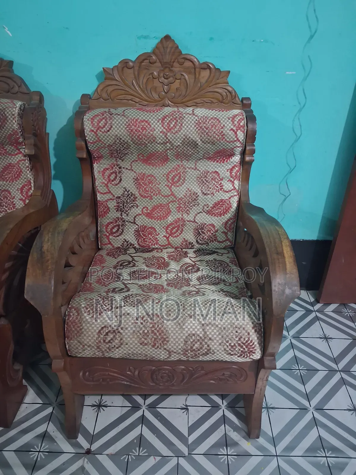 Wooden 5-Seater Sofa Set