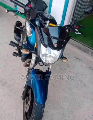 ইয়ামাহা এফজেডএস ভি২ ২০২২ নীল