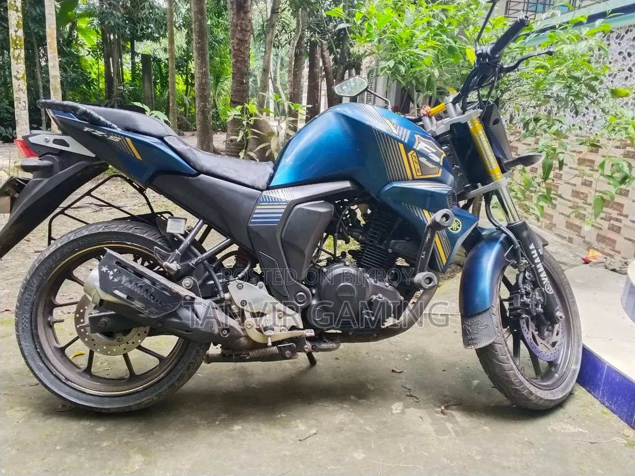 ইয়ামাহা এফজেডএস ভি২ ২০২২ নীল