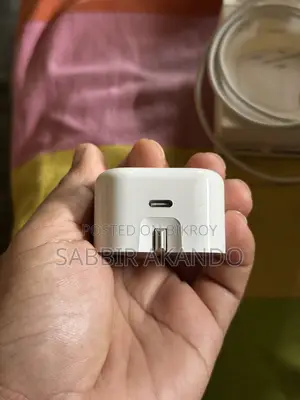 অ্যাপল ২০ওয়াট অ্যাডাপ্টার