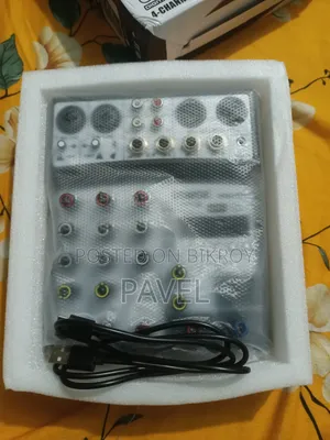 BOMGE BMG-04D 4-Channel Audio Mixer and Mixing Console