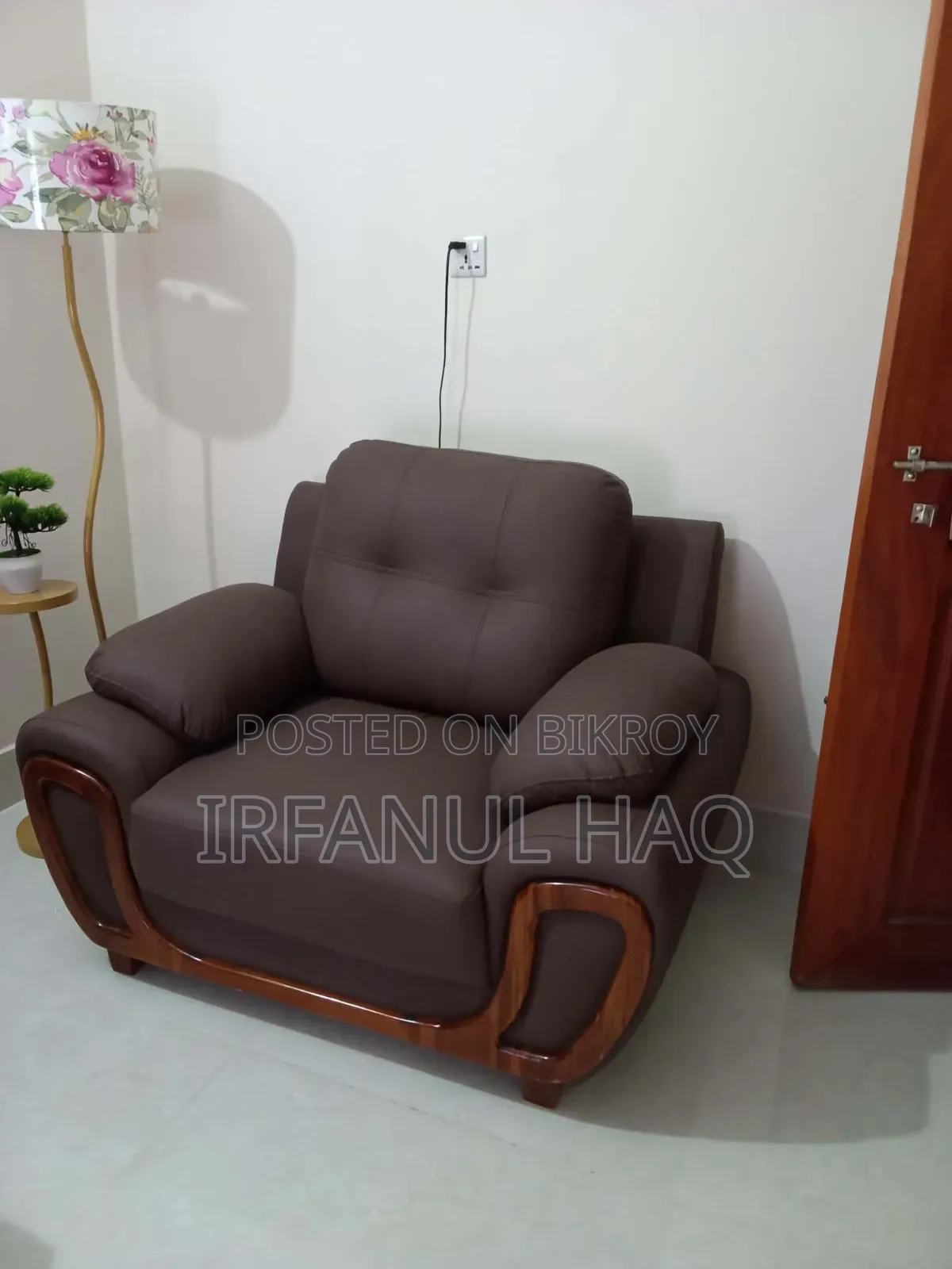 Fully New Condition Sofa Set Olpo Koidin Use Hoece