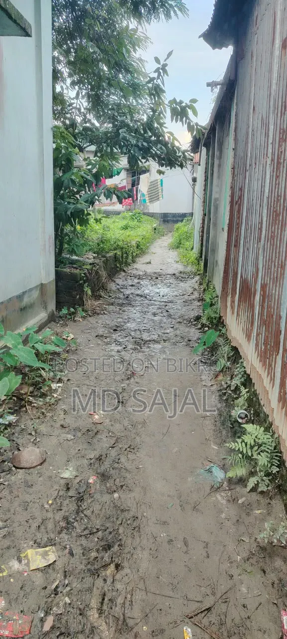 5 decimals of land for sale in a densely populated area at Kaliakair Mouchak