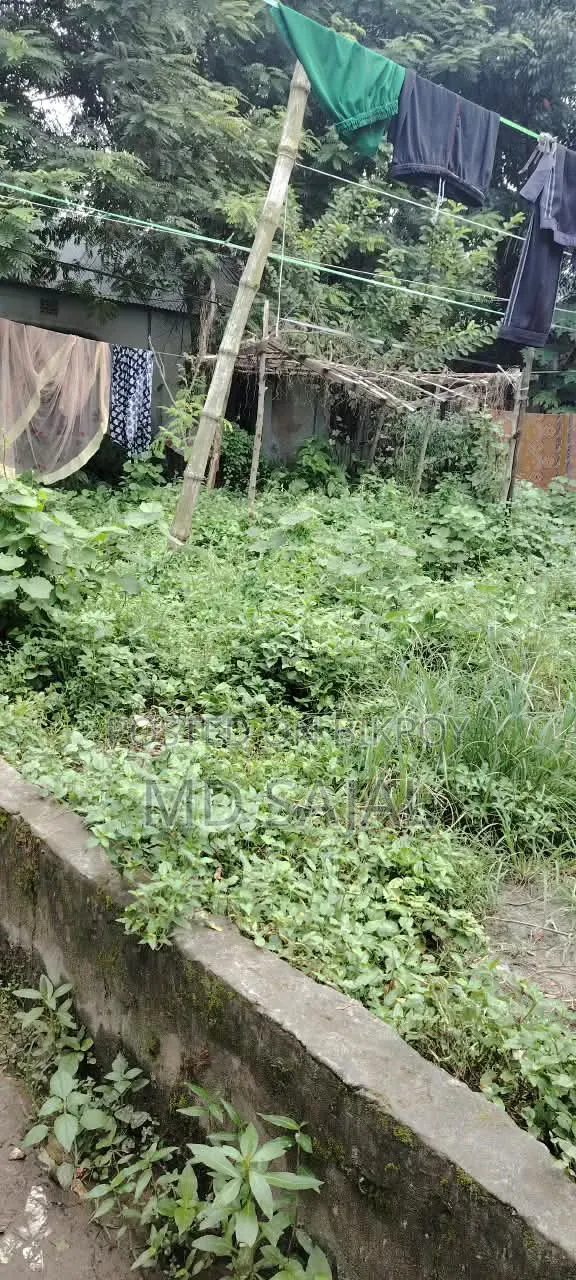 5 decimals of land for sale in a densely populated area at Kaliakair Mouchak