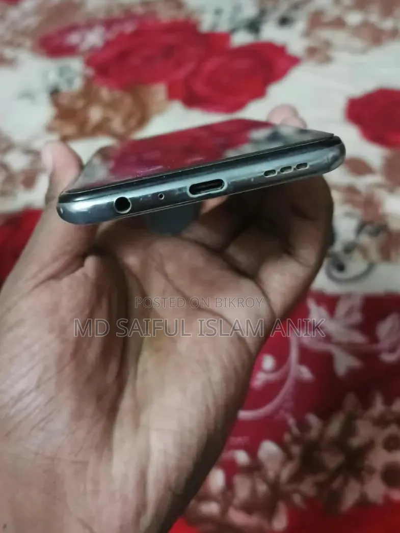 রিয়েলমি জিটি মাস্টার এডিশন ২৫৬ জিবি সাদা