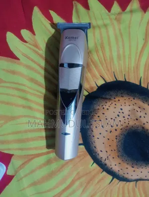 কেমি কেএম ২৩৫