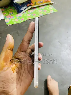 অ্যাপল আইফোন এক্সআর ৬৪ জিবি হোয়াইট