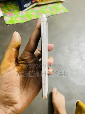অ্যাপল আইফোন এক্সআর ৬৪ জিবি হোয়াইট