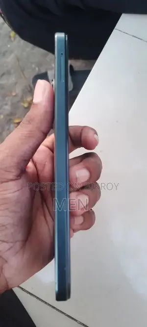 Vivo Y03t 64 GB Black