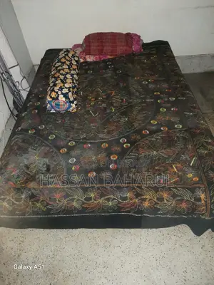 অর্থোপেডিক সার্জন দ্বারা প্রস্তাবিত পিঠের ব্যথার জন্য ১০০% কেরোসিন কাঠের বিছানা