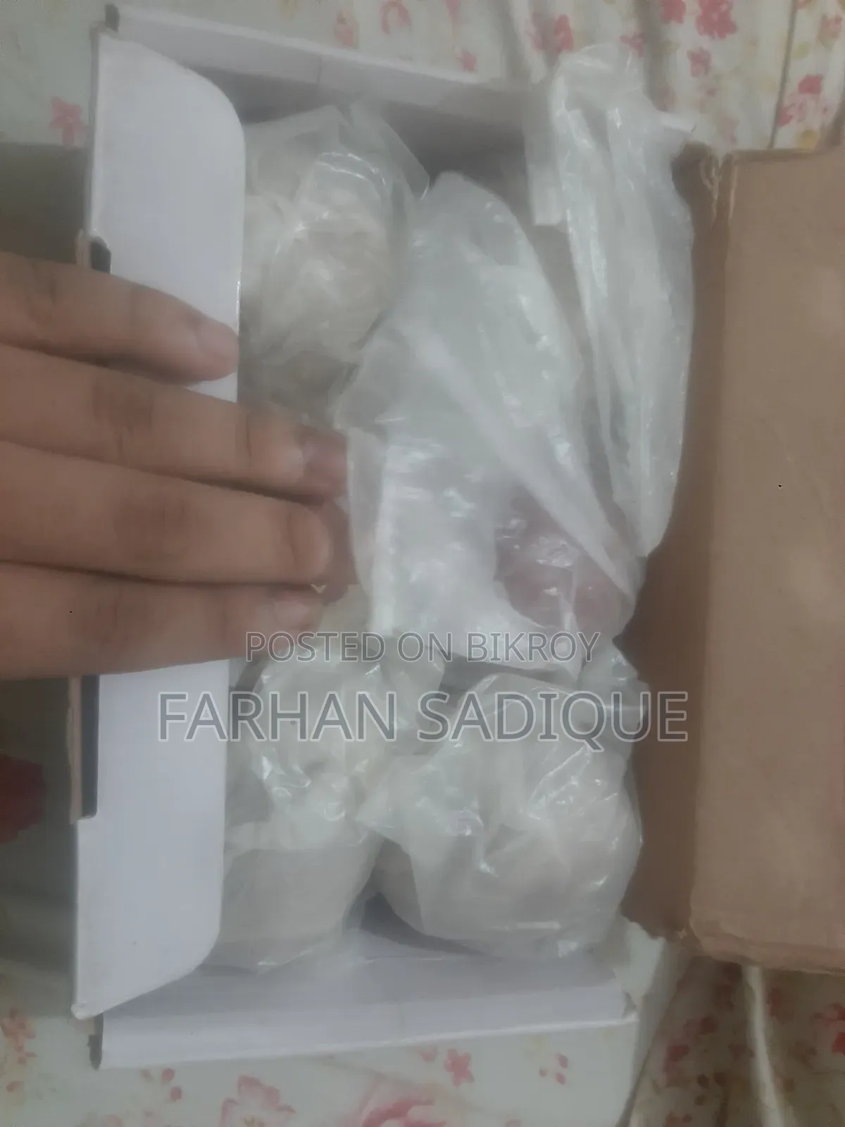 ব্র্যান্ড নিউ ক্রিকেট বল বিক্রির জন্য