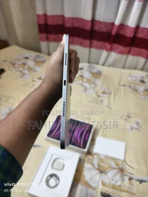 Apple iPad Pro 11 (2022) 128 GB Silver