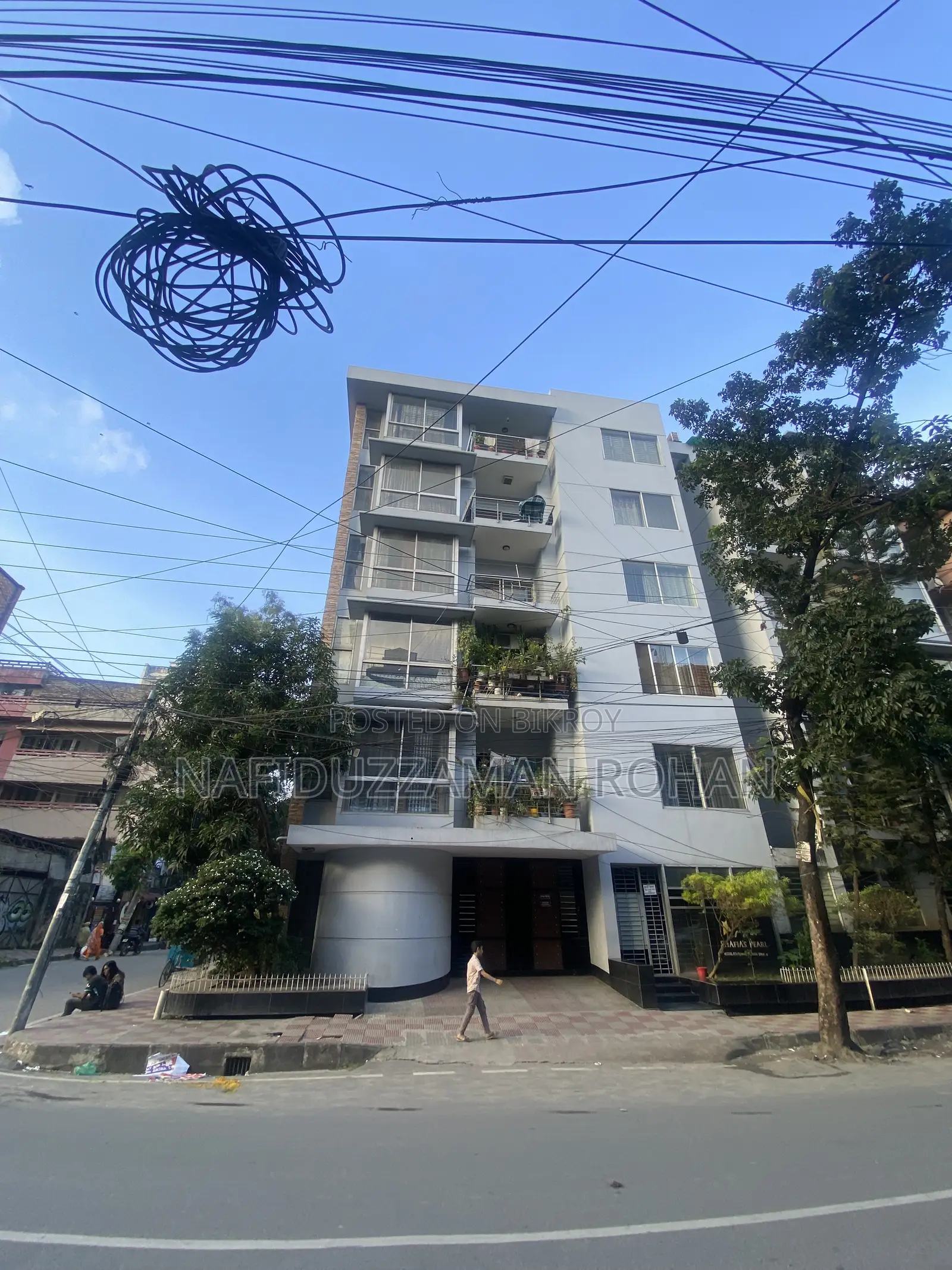 3 Bedroom Apartment in Malibag for Sale