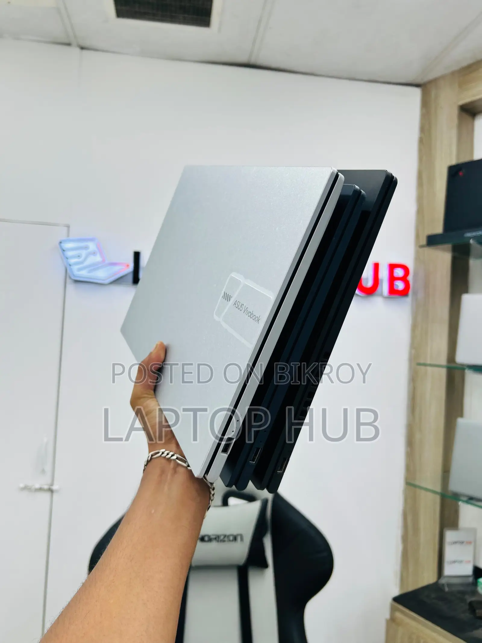 ল্যাপটপ আসুস ভিভুবুক ১৬ ১৬জিবি ইন্টেল কোর আই৯ এসএসডি ৫১২জিবি
