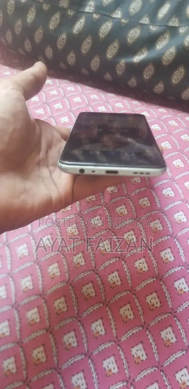 অপ্পো এ৫৩ ১২৮ জিবি সাদা