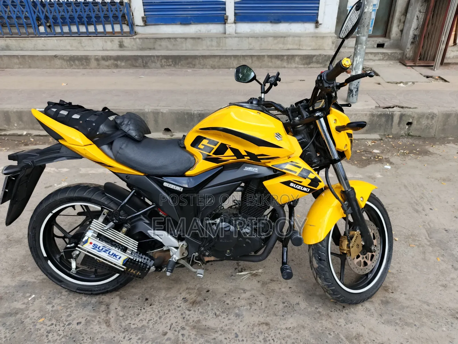 সুজুকি জিক্সার ২০২৪ হলুদ