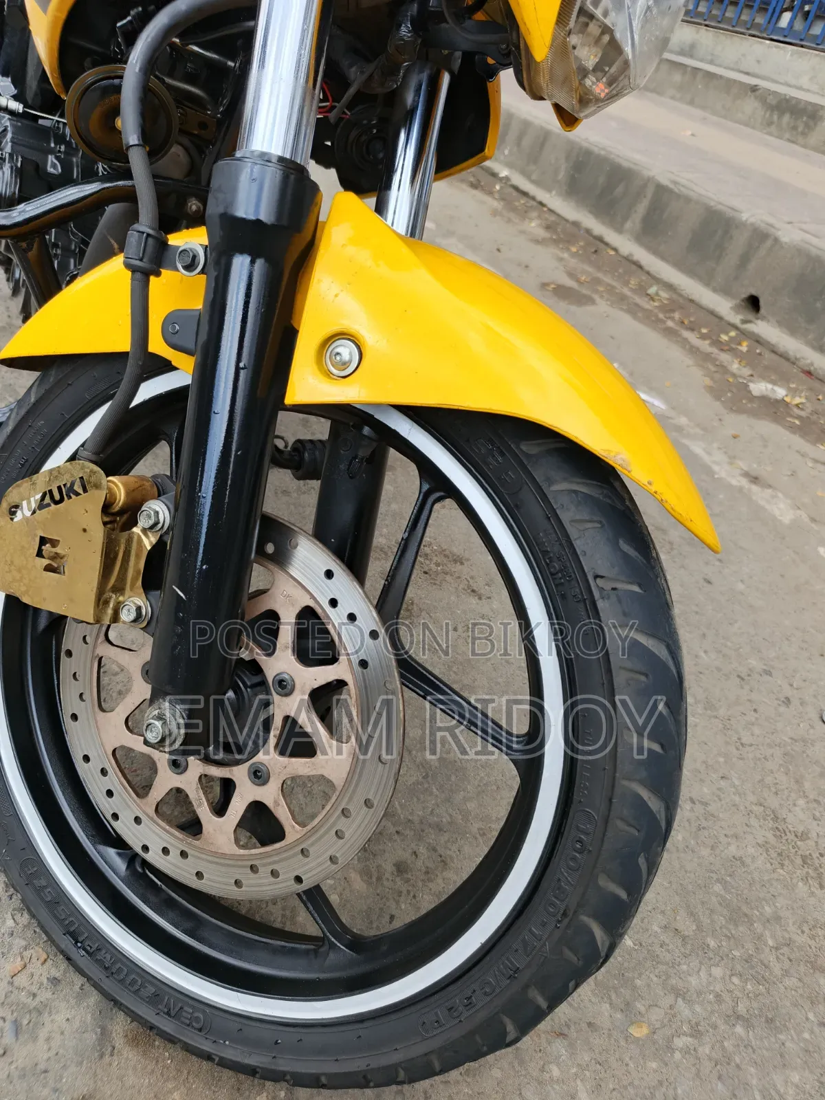 সুজুকি জিক্সার ২০২৪ হলুদ