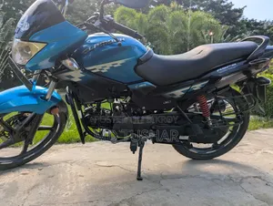 হিরো গ্ল্যামার ২০২১ নীল