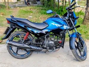হিরো গ্ল্যামার ২০২১ নীল
