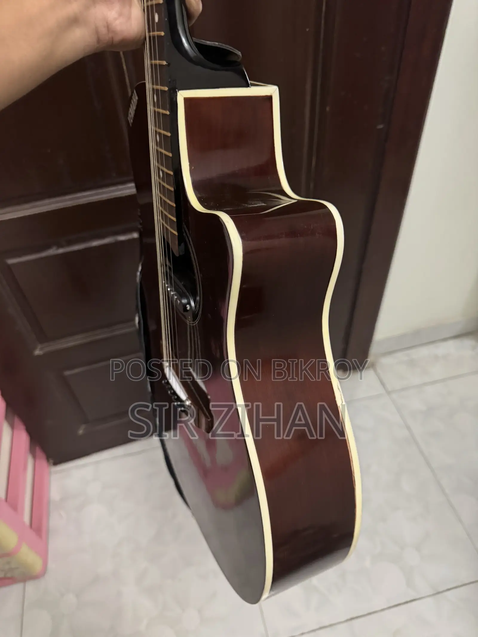 Yamaha Guitar
