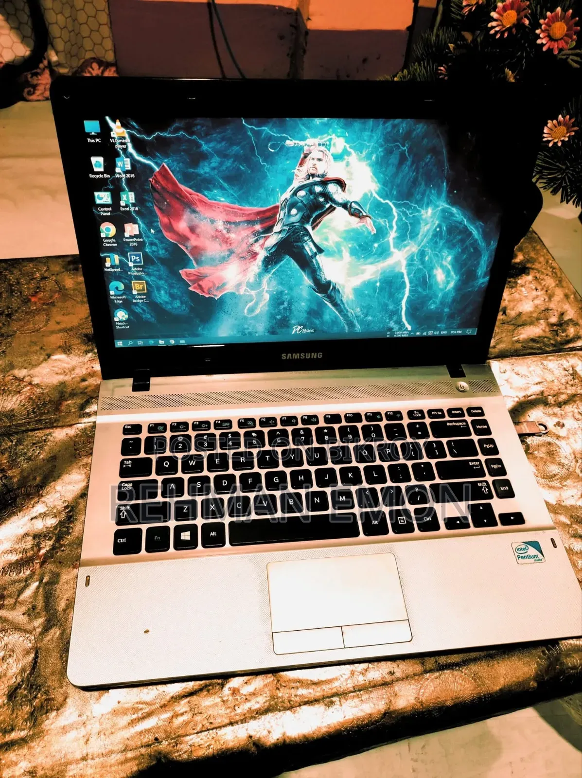 Laptop Samsung NP300E4V 4GB Intel Pentium SSD 256GB
