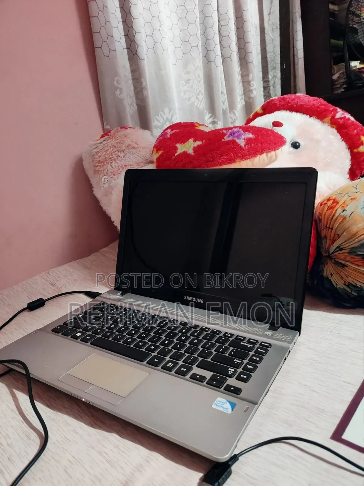 Laptop Samsung NP300E4V 4GB Intel Pentium SSD 256GB