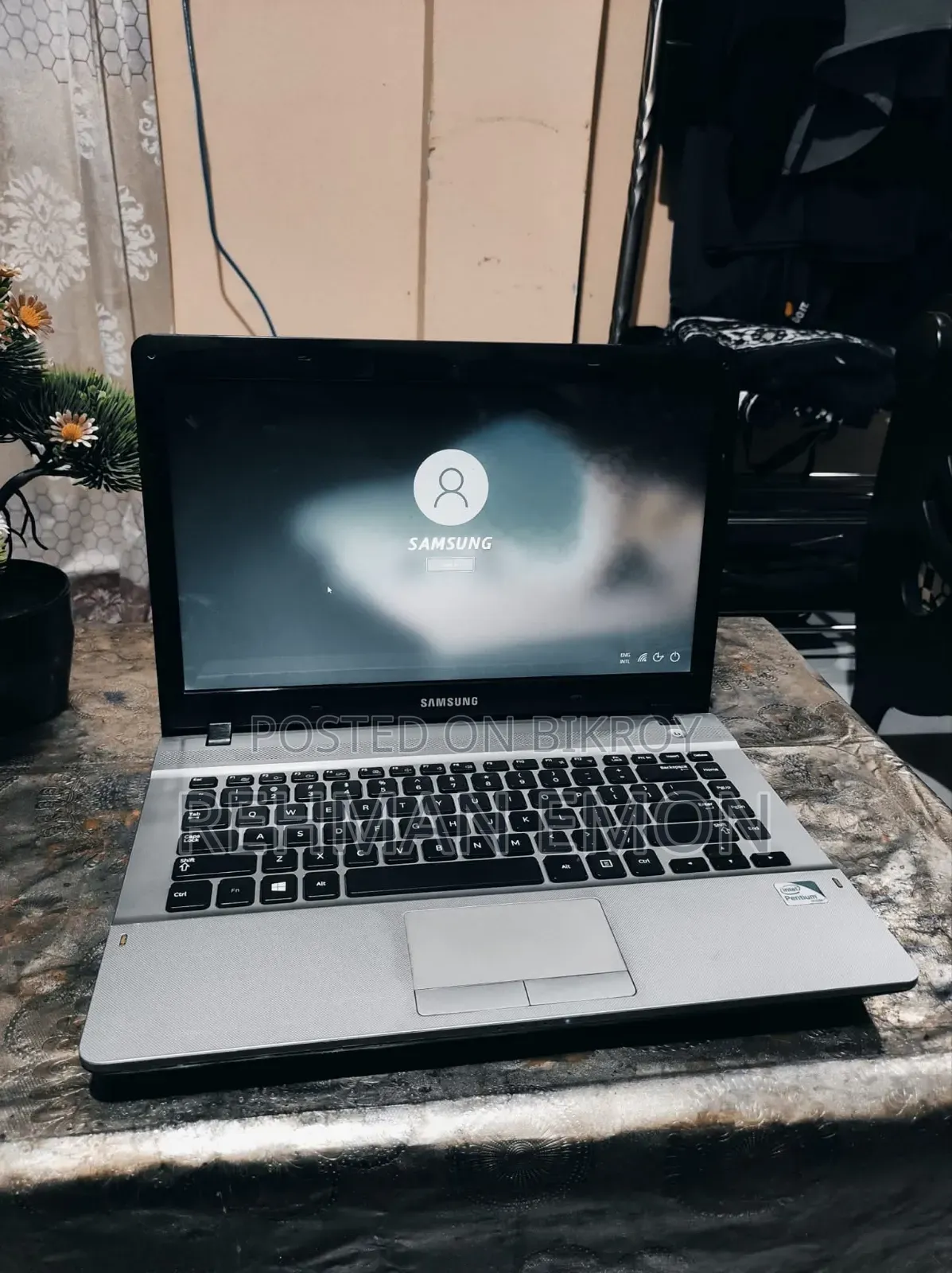 Laptop Samsung NP300E4V 4GB Intel Pentium SSD 256GB