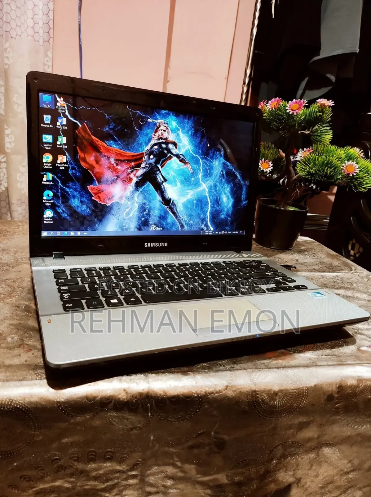 Laptop Samsung NP300E4V 4GB Intel Pentium SSD 256GB