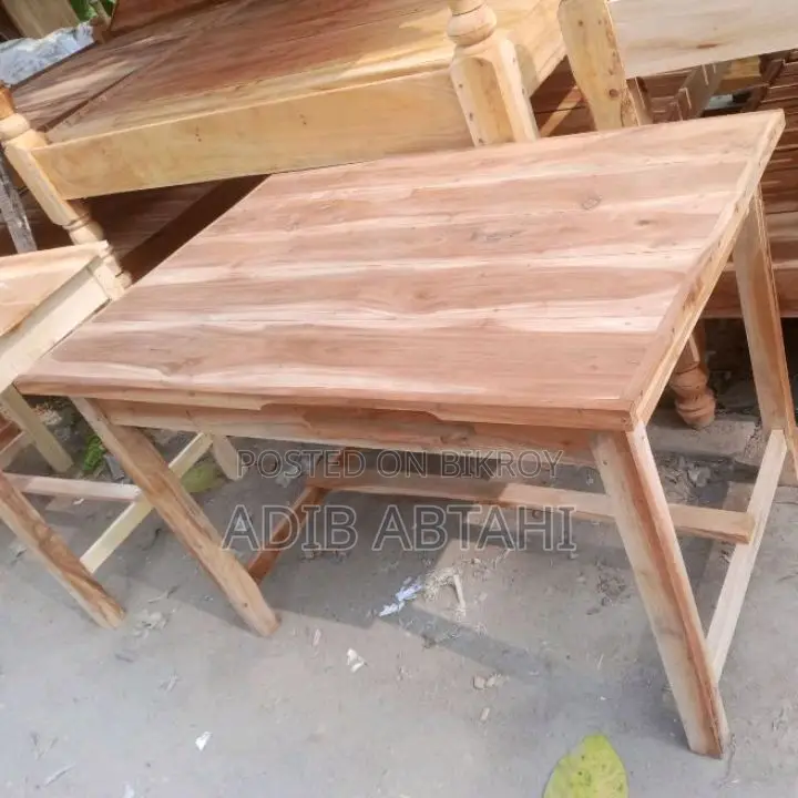 কাঠের সিঙ্গেল চৌকি ও কাঠের টেবিল